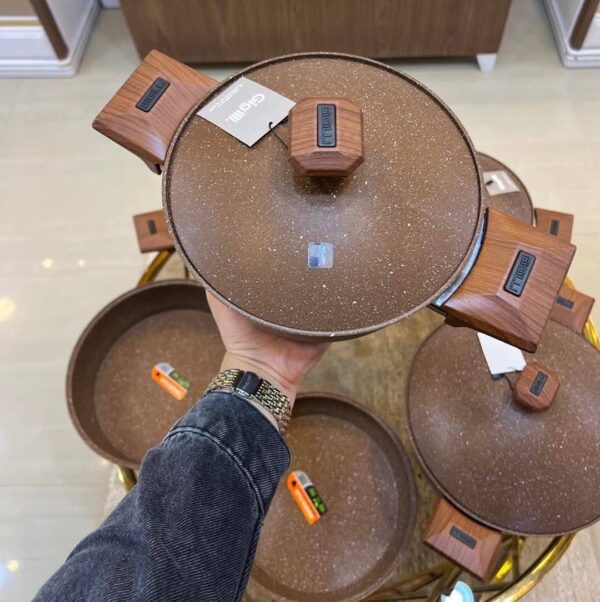 طقم حلل جرانيت جيجلي ١٣ قطعه - لون بني - Image 4